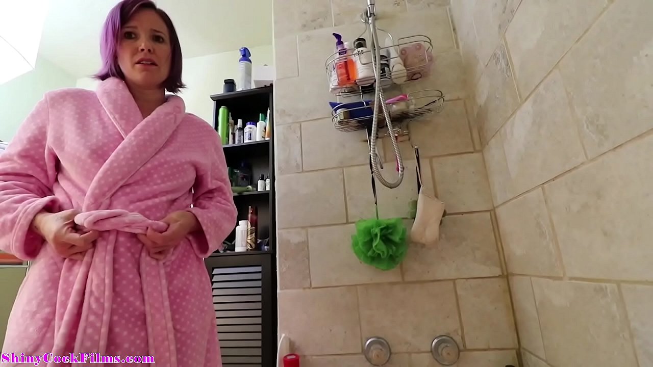 Сын и мать в ванной - 2600 онлайн видео